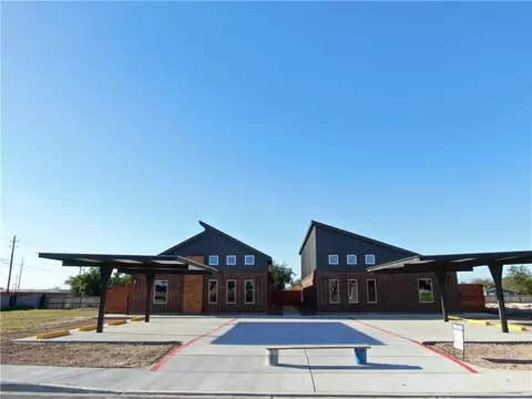 906 Hidden Hills St, Mission, TX 78572