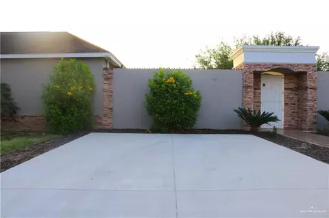 209 N 17th St, Hidalgo, TX 78557