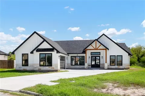 7394 Dominica Dr, Brownsville, TX 78520
