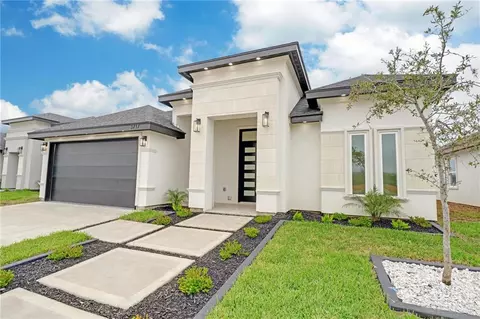 3717 S Apex St, Edinburg, TX 78542