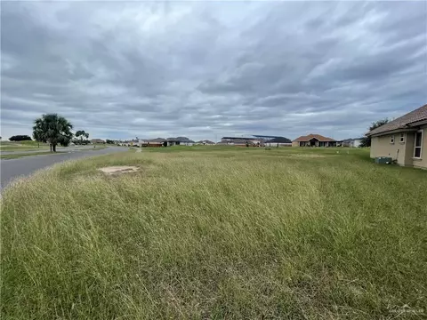 3301 Macquarie Dr, Edinburg, TX 78542