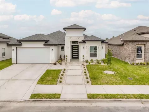 1405 E Danielle Ave, Pharr, TX 78577 photo 2