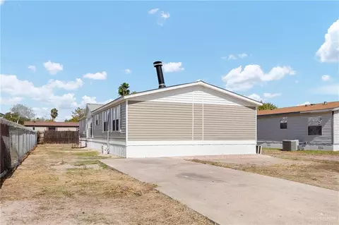 432 Red Oak Dr, Alamo, TX 78516