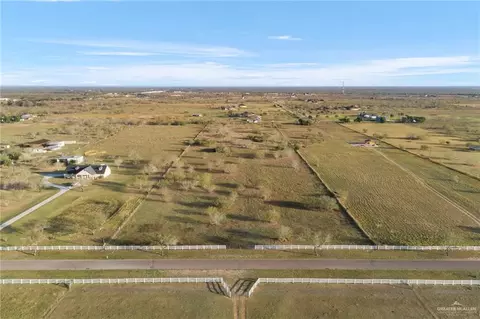 21322 Los Venados Dr, Edinburg, TX 78542