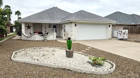 809 Lake View Dr, Mission, TX 78572