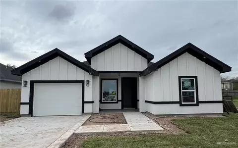 417 S 12th St, Alamo, TX 78516
