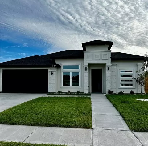 527 Country Club Dr, Alamo, TX 78516