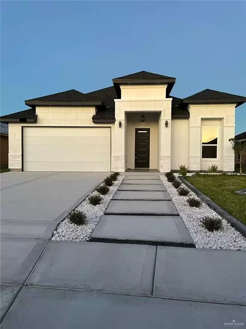 3419 Los Lagos Dr, Edinburg, TX 78542