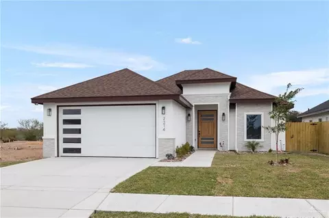 2214 N Revolution St, Edinburg, TX 78541