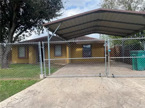 124 W Green Jay Ave W, Pharr, TX 78577