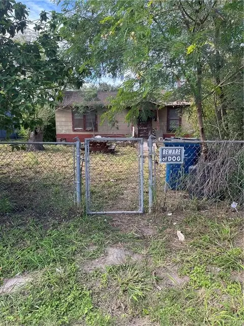 300 S Miramar Dr, Rio Hondo, TX 78583