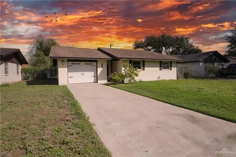 923 Greenlawn Dr, Mission, TX 78572