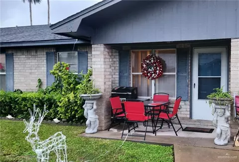 807 E 21st St #16, Mission, TX 78572