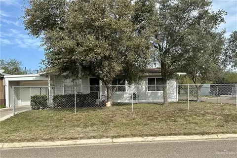 423 E 3rd Ave, Elsa, TX 78543