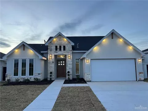 905 W Buxton Ave, Edinburg, TX 78541