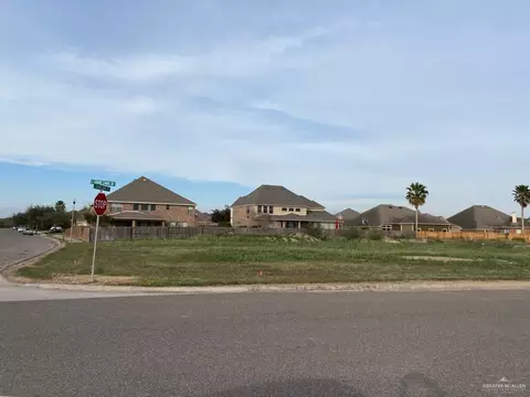 2801 Grand Canal Dr, Mission, TX 78572