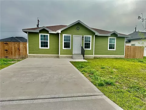 810 Hawk St, Alamo, TX 78516