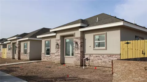 1013 N Clarence St, Edinburg, TX 78541