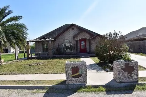 1003 Palmview Cir, Rio Grande City, TX 78582