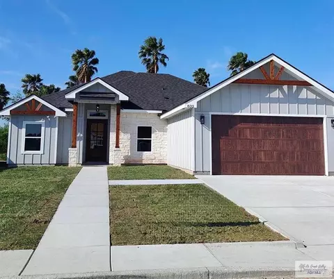 832 Milania Dr, La Feria, TX 78559