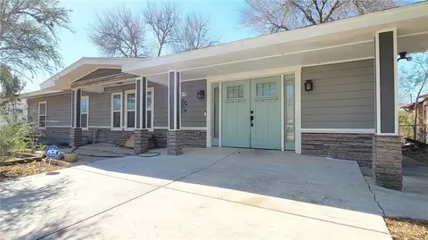 647 S Kansas St, Mercedes, TX 78570