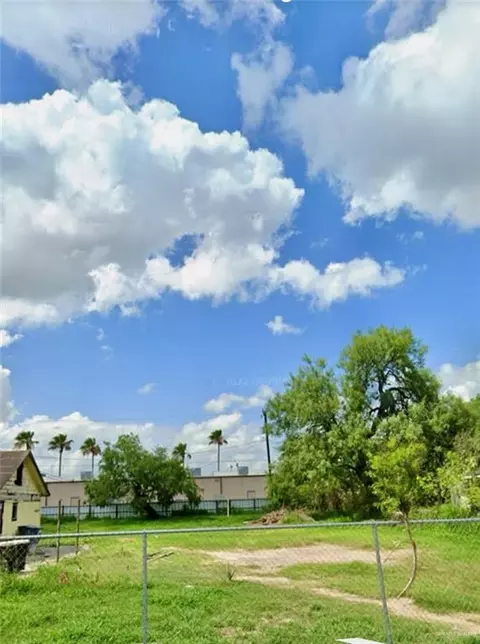1009 E Cano St E, Edinburg, TX 78539