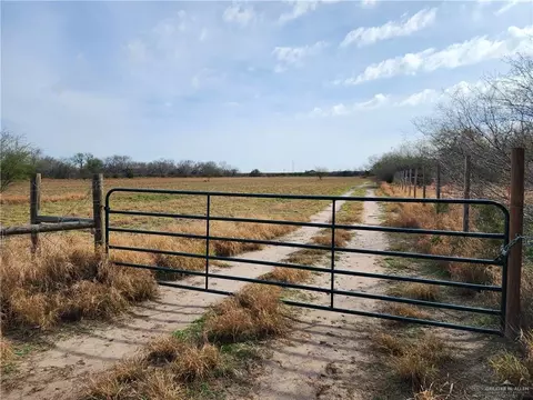 000 La Gallina Rd, Mission, TX 78574