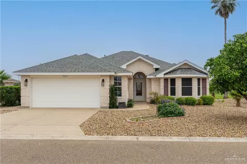 7421 Golf Dr, Mission, TX 78572