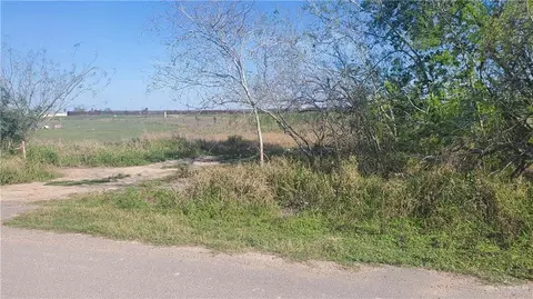 1704 Moon Lake Dr S, Weslaco, TX 78596