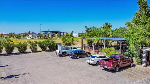 1209 E Nolana Loop, Pharr, TX 78577 photo 9