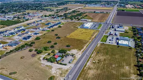 1209 E Nolana Loop, Pharr, TX 78577 photo 3