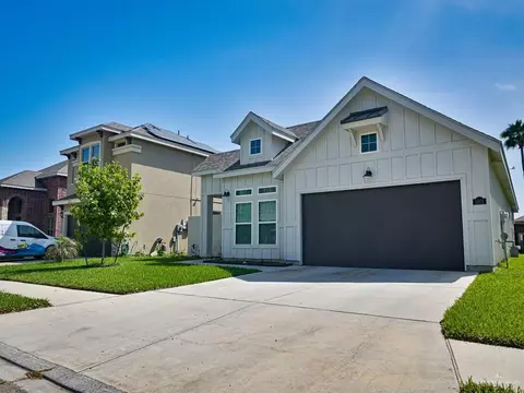 3801 Oriole Dr, Mission, TX 78572