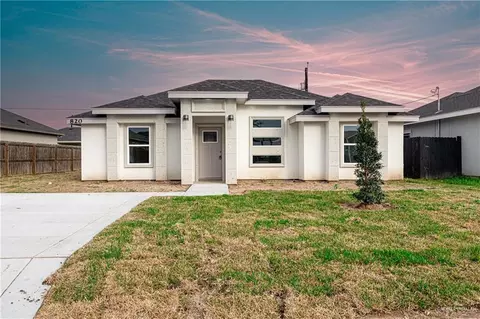 820 Canela Dr, Alamo, TX 78516