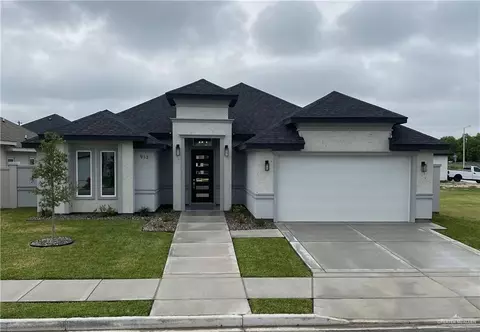 913 N Trinity St, Edinburg, TX 78541