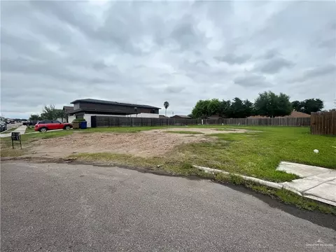 1605 Red River Ave, Edinburg, TX 78539