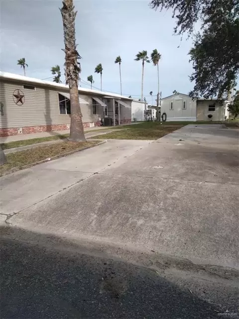 128 Chapultepec St, Mercedes, TX 78570