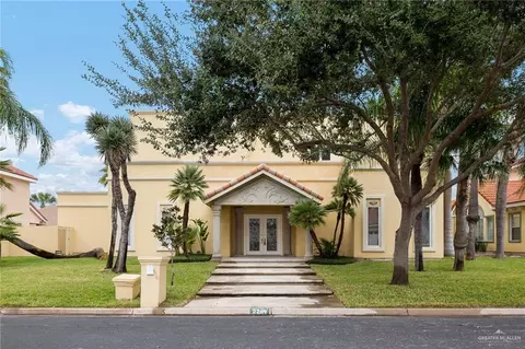 2209 Red River Dr, Mission, TX 78572