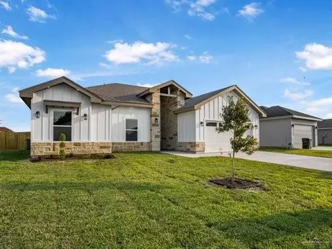 107 Brooks Cir N, La Feria, TX 78559