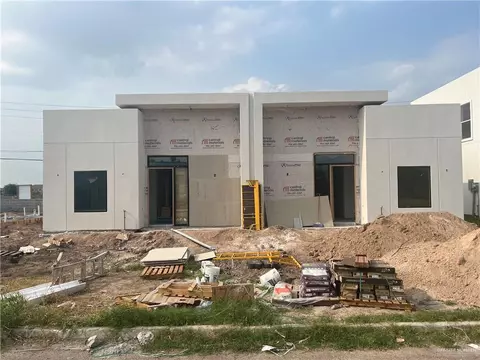1706 W B St, Mission, TX 78572