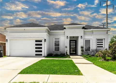 2500 E Bella Vista Ave, Alton, TX 78573