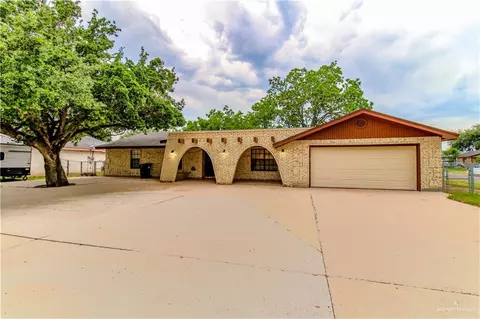 210 W Sugarcane Dr, Weslaco, TX 78599