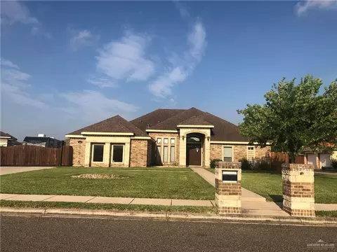 825 Sinatra Dr, Edinburg, TX 78542