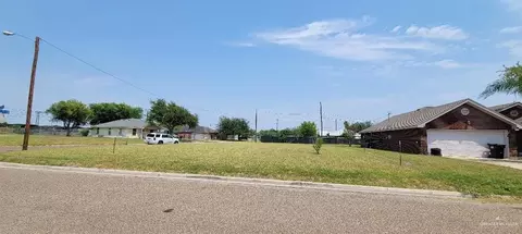 206 Meadow Lark Cir, Weslaco, TX 78596