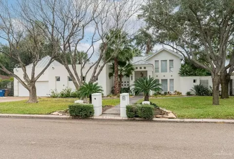 2806 Lake Shore Dr, Edinburg, TX 78539