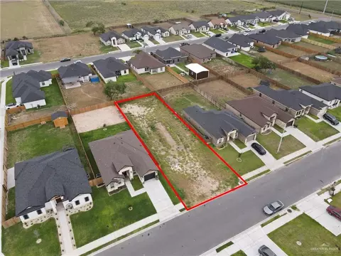 10809 N Sugar Bear Dr, Edinburg, TX 78541