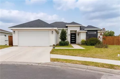 210 Paxton Dr, San Juan, TX 78589