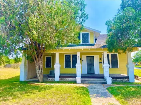 302 E Jones Ave, Pharr, TX 78577