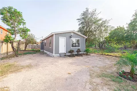 827 Perez St, Mission, TX 78572