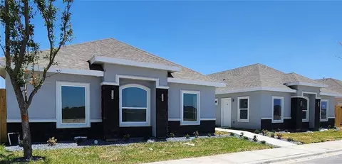 912 N Woodson Ave, Edinburg, TX 78541