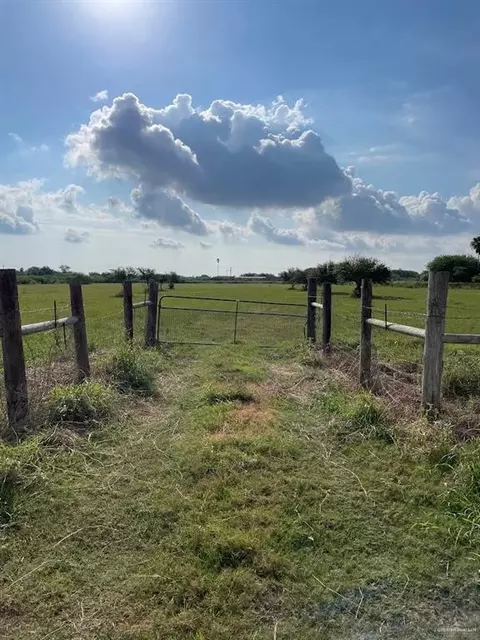 000 San Roman Rd, Bayview, TX 78566